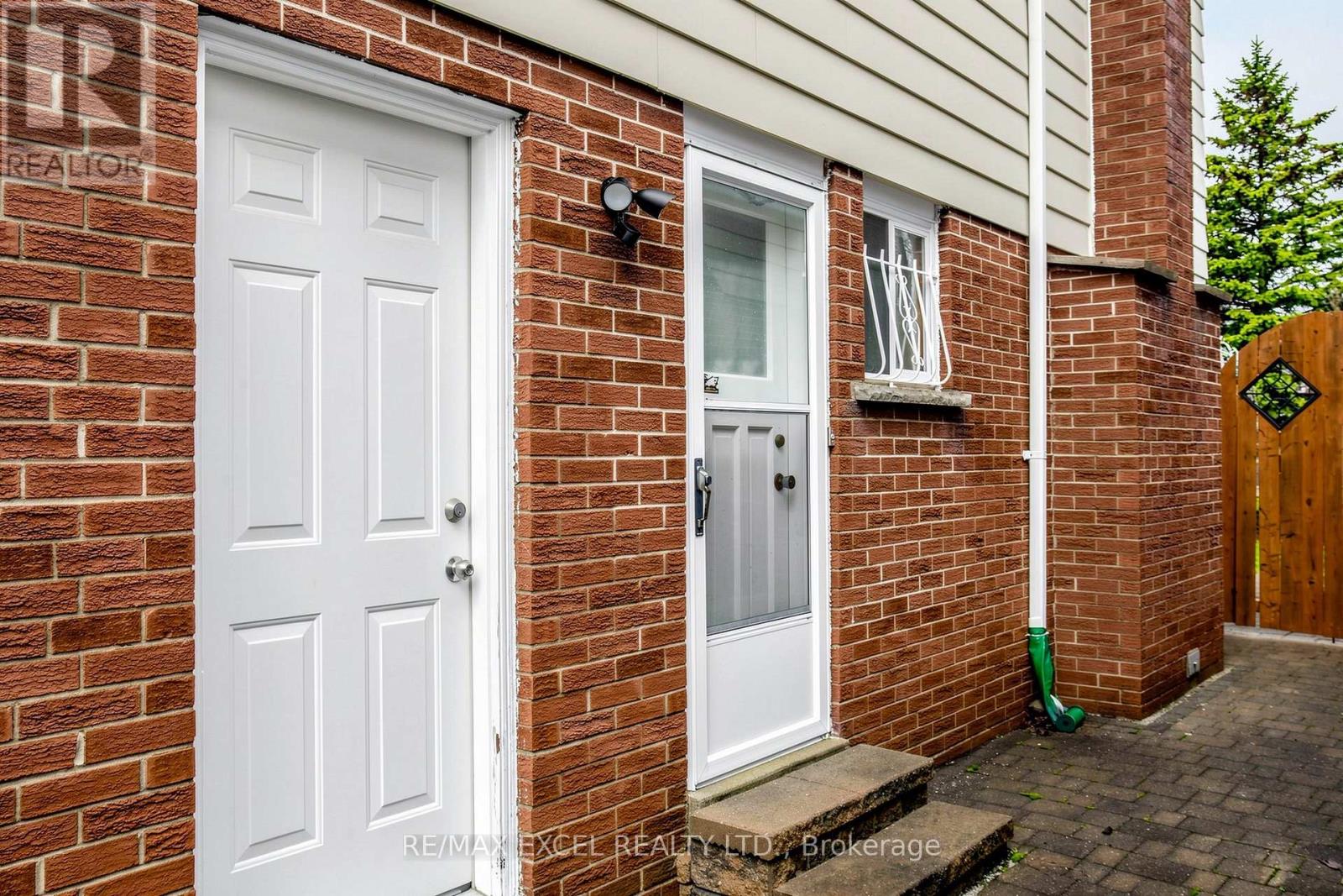 30 Wakefield Crescent, Toronto, Ontario  M1W 2C2 - Photo 49 - E13003334