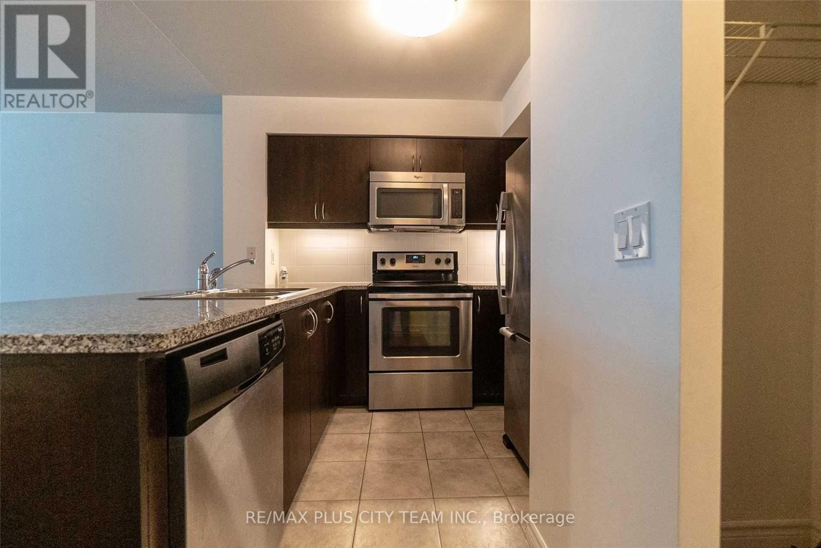 1008 - 19 Grand Trunk Crescent, Toronto, Ontario  M5J 3A3 - Photo 9 - C13003270