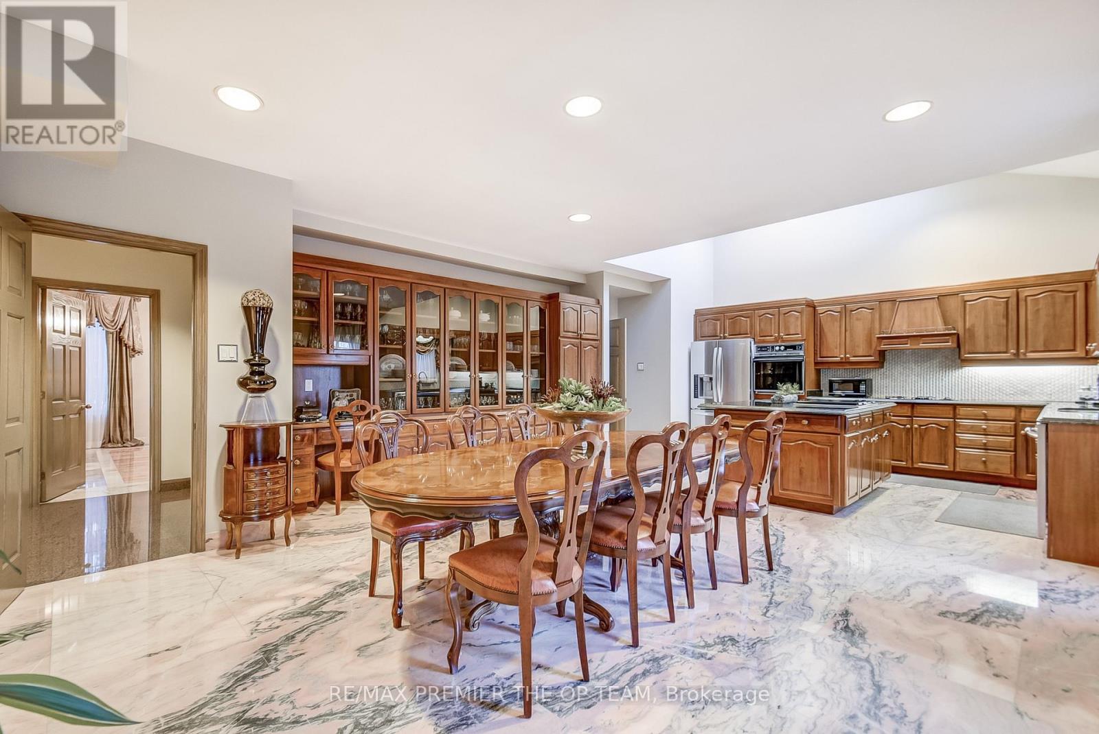 118 Cowan Drive, Vaughan, Ontario  L4L 3E9 - Photo 12 - N12990568