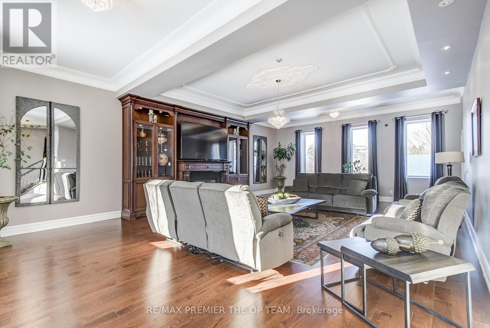 118 Cowan Drive, Vaughan, Ontario  L4L 3E9 - Photo 8 - N12990568