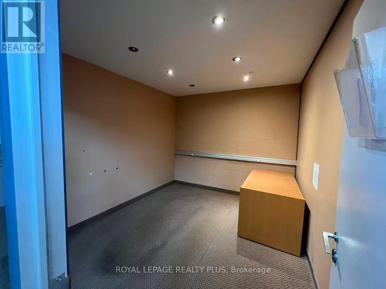 42 - 3065 Ridgeway Drive, Mississauga, Ontario  L5L 5M6 - Photo 9 - W12795136