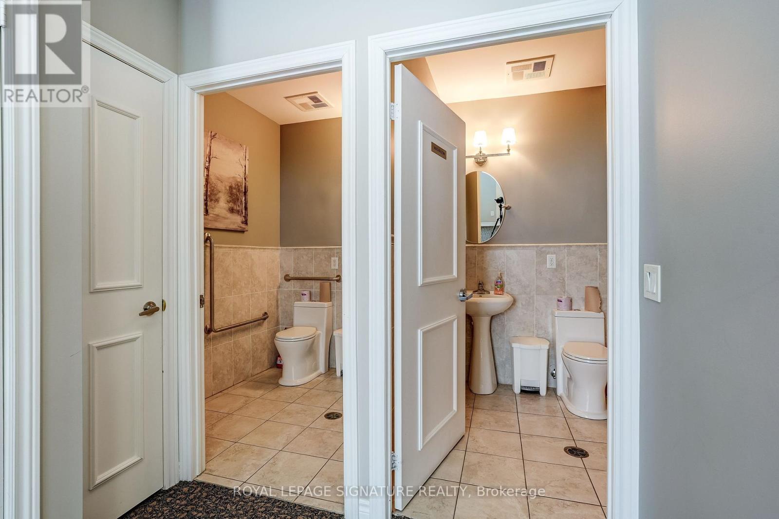 301 - 483 Faith Drive, Mississauga, Ontario  L5R 0A1 - Photo 37 - W12940290