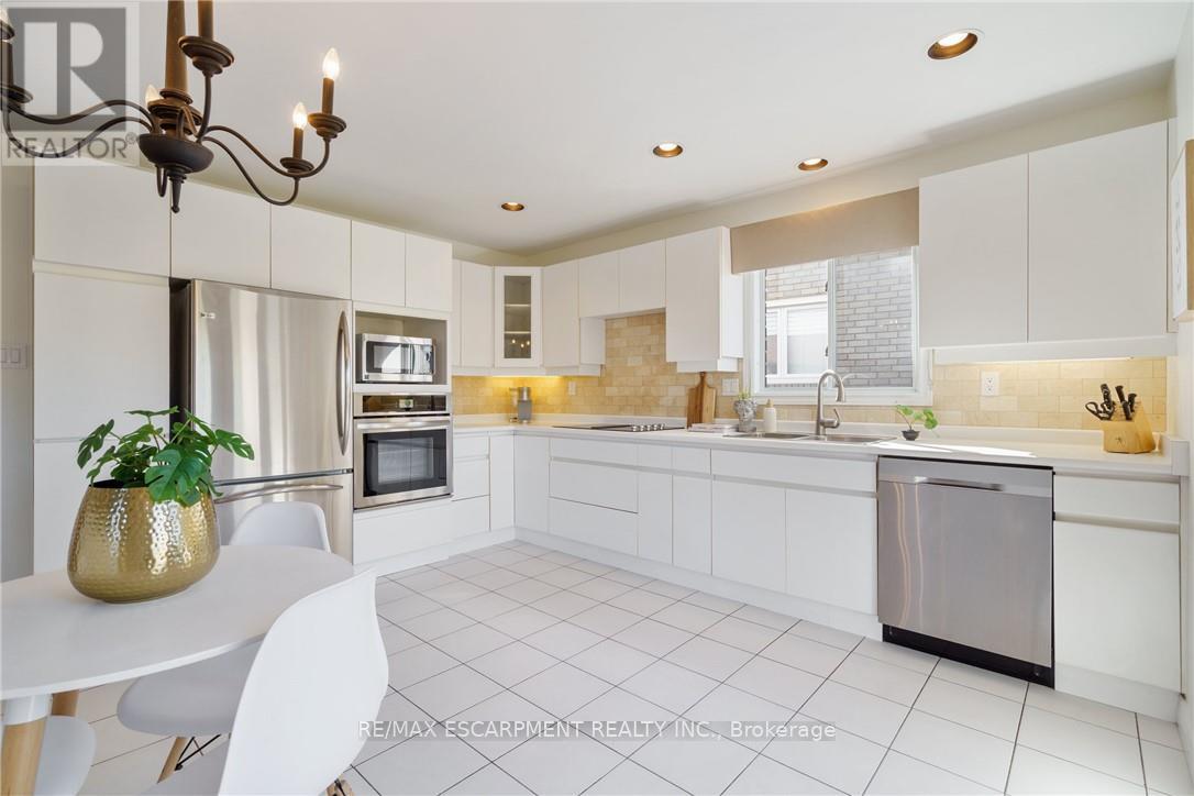 43 Glenayr Street, Hamilton, Ontario  L9C 7J2 - Photo 13 - X12811936