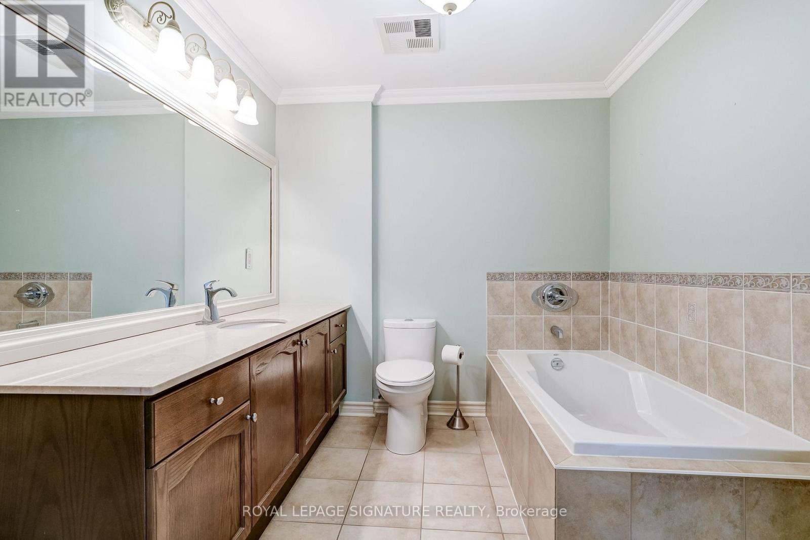 301 - 483 Faith Drive, Mississauga, Ontario  L5R 0A1 - Photo 28 - W12940290