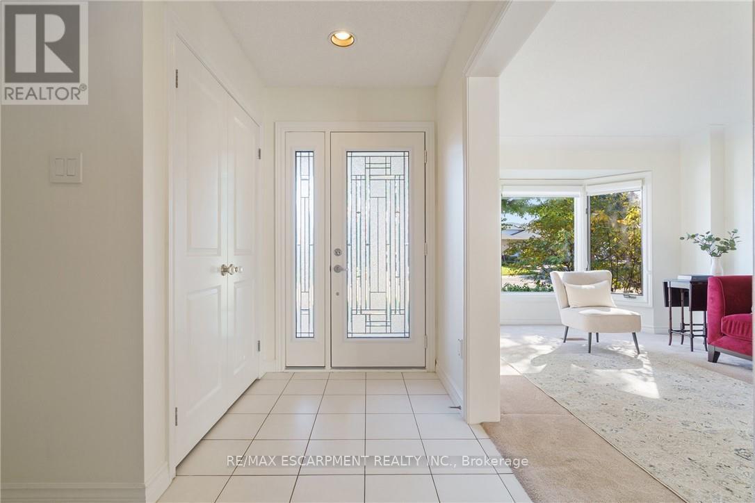 43 Glenayr Street, Hamilton, Ontario  L9C 7J2 - Photo 4 - X12811936