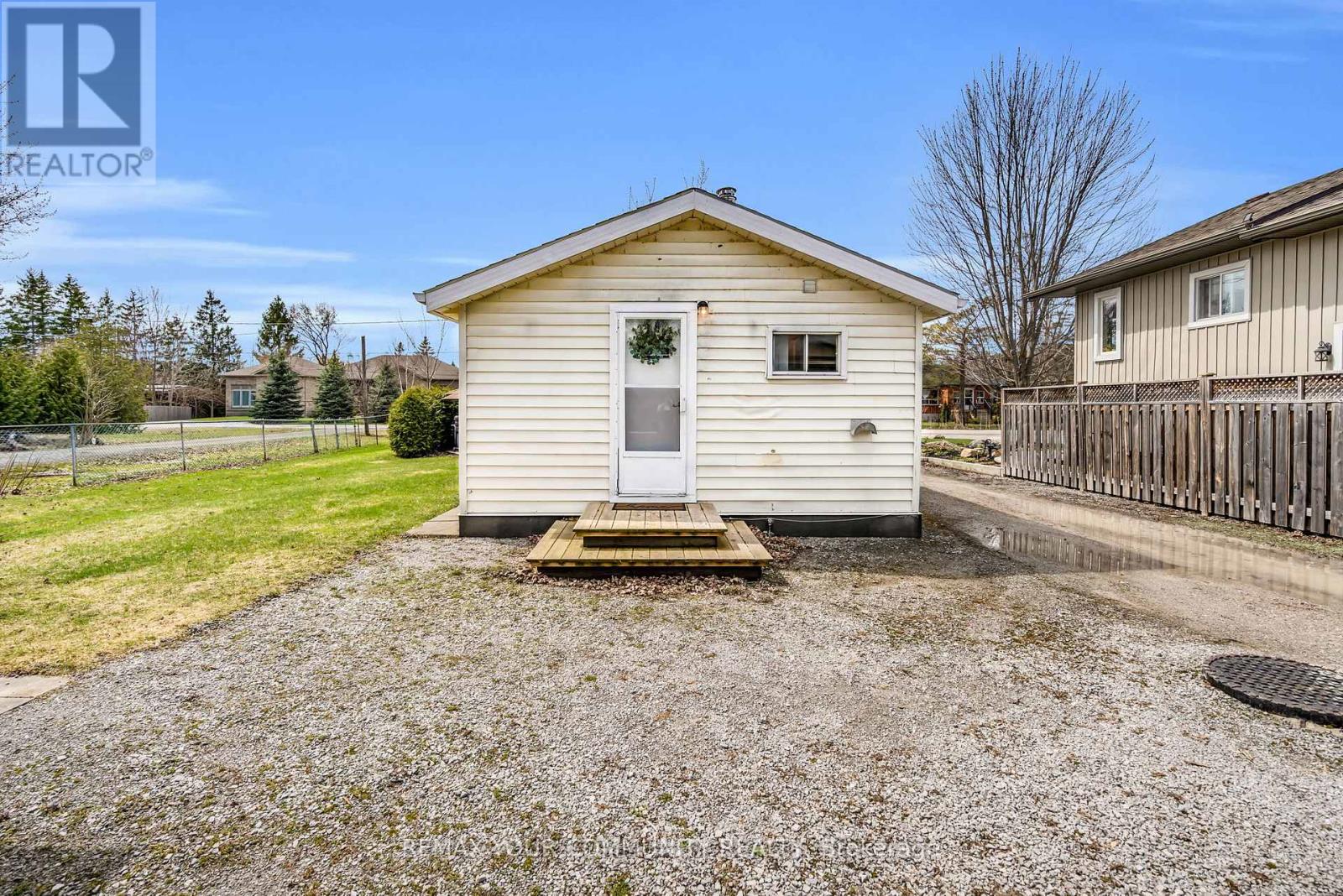 765 Churchill Lane, Georgina, Ontario  L0E 1S0 - Photo 7 - N13003340