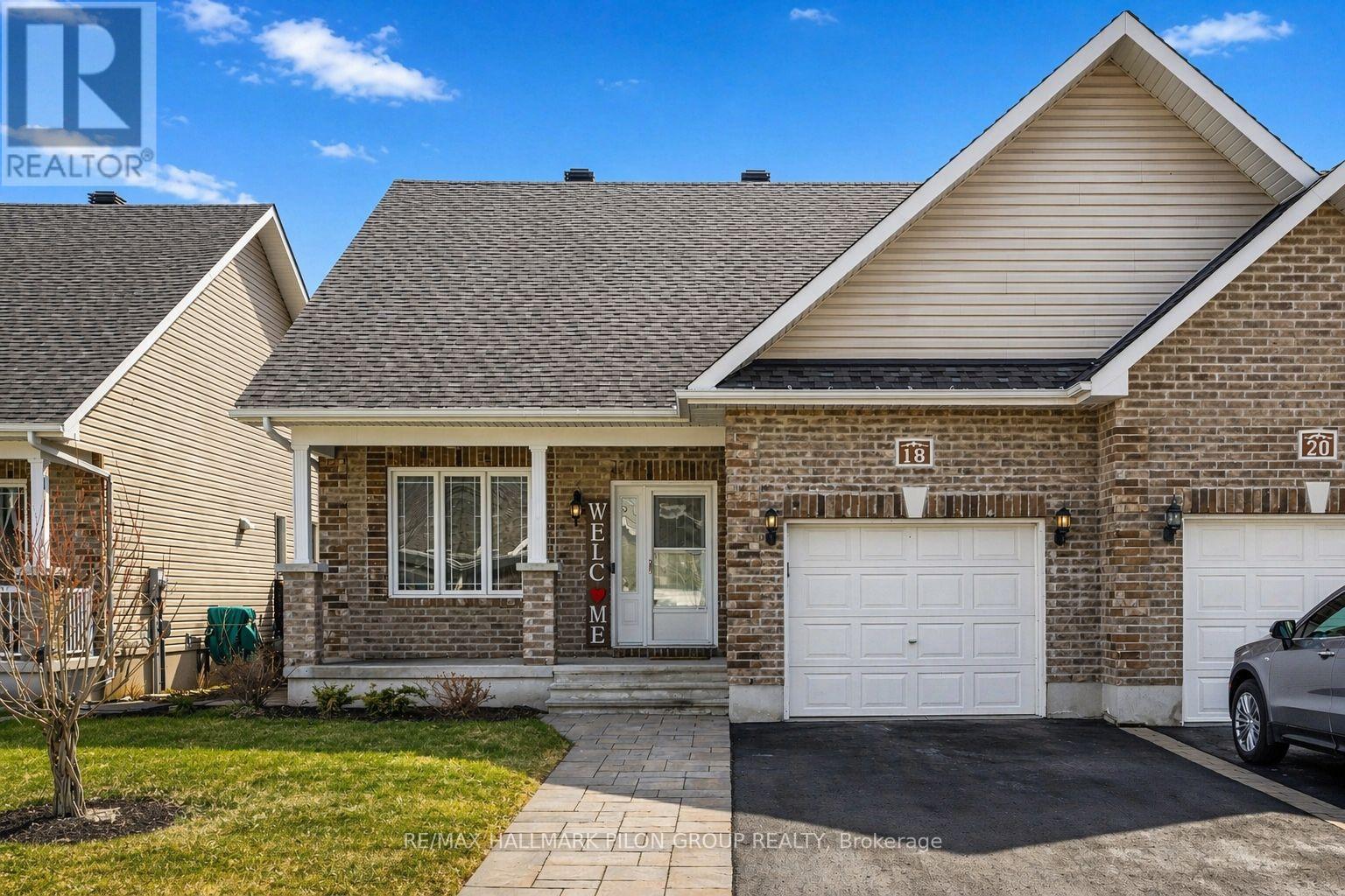 18 ABBEY CRESCENT, Russell, Ontario