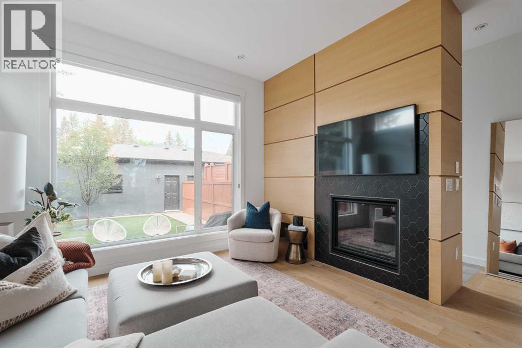 2112 52 Avenue Sw, Calgary, Alberta  T3E 1K3 - Photo 15 - A2295711