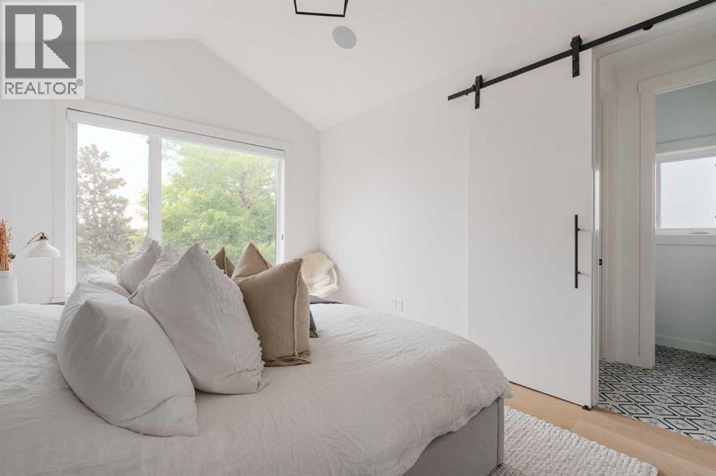 2112 52 Avenue Sw, Calgary, Alberta  T3E 1K3 - Photo 23 - A2295711