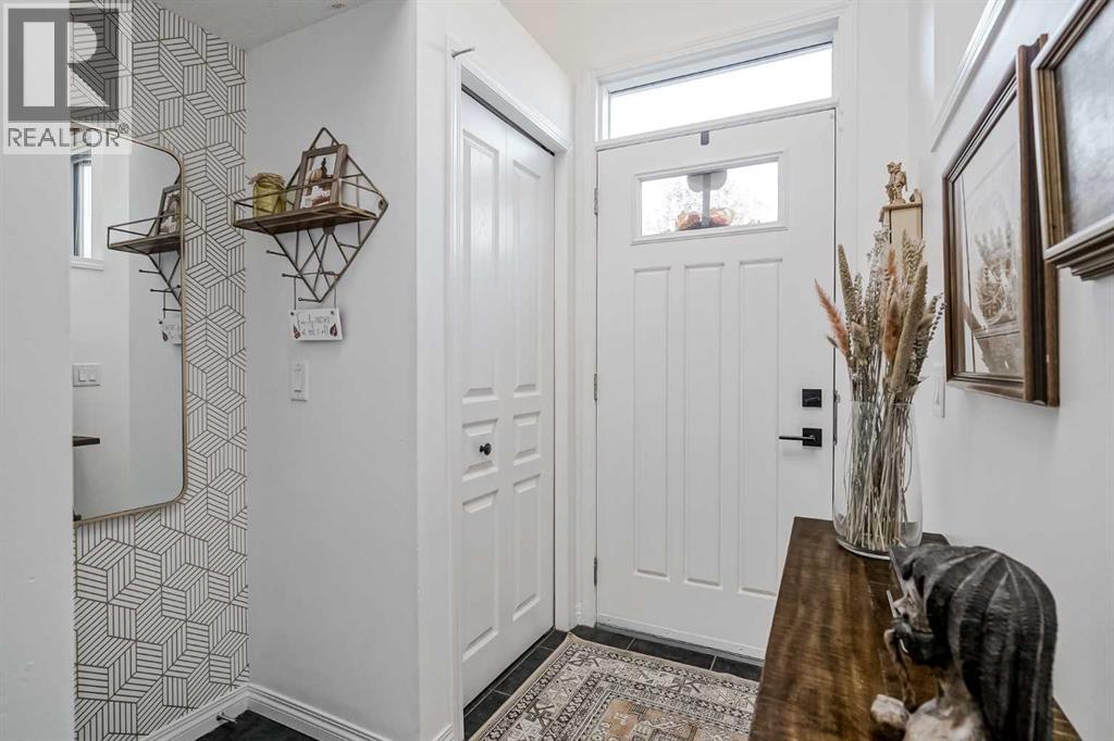 56 Auburn Bay Close SE, Calgary, Alberta  T3M 0Y5 - Photo 4 - A2299859