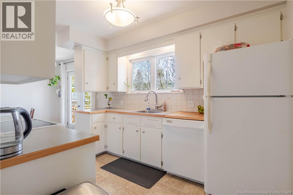 63 Topcliffe Crescent, Fredericton, New Brunswick  E3B 4P8 - Photo 6 - NB136025