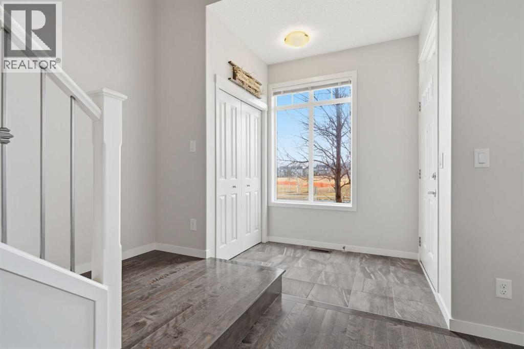 106 Nolan Hill Drive NW, Calgary, Alberta  T3R 0M9 - Photo 3 - A2300932