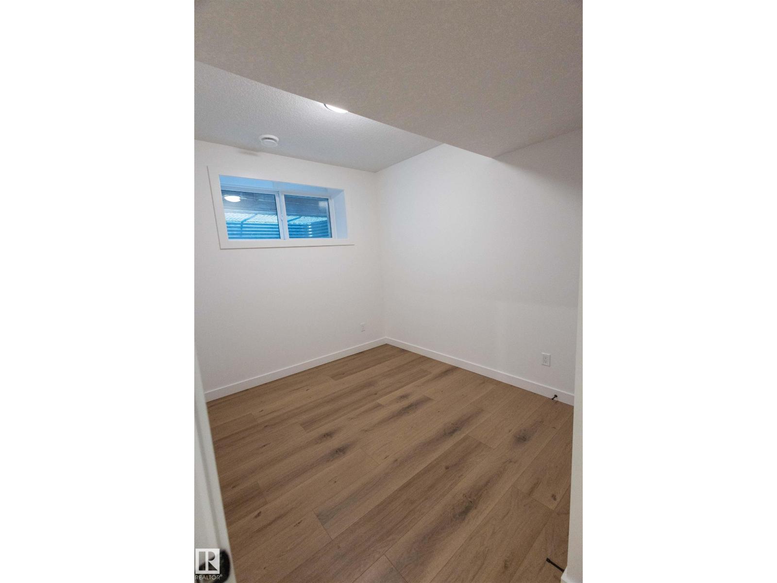 9632 #1 And 9632 #2 110 Ave Nw, Edmonton, Alberta  T5H 1H5 - Photo 17 - E4482417