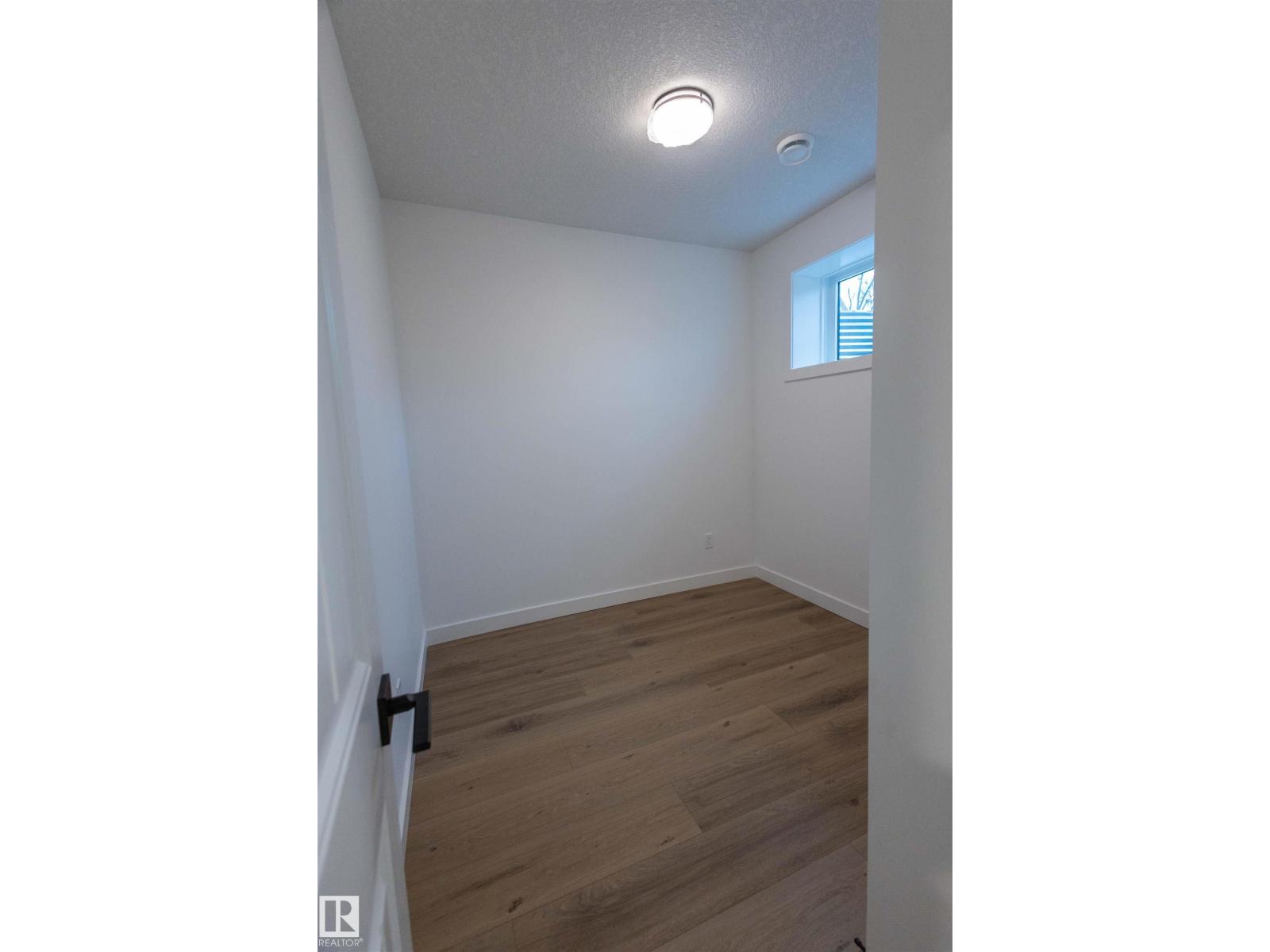 9632 #1 And 9632 #2 110 Ave Nw, Edmonton, Alberta  T5H 1H5 - Photo 18 - E4482417