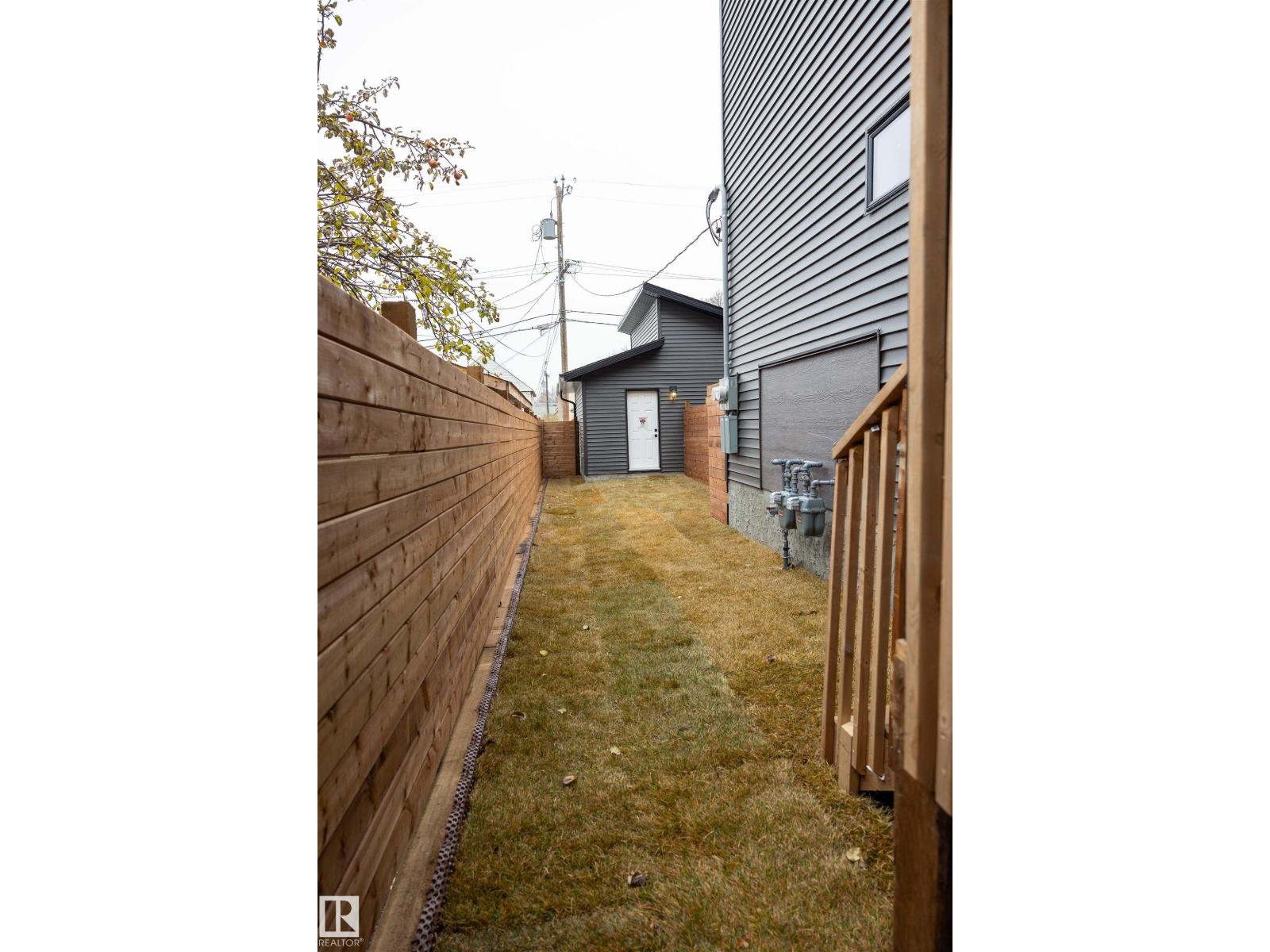 9632 #1 And 9632 #2 110 Ave Nw, Edmonton, Alberta  T5H 1H5 - Photo 20 - E4482417