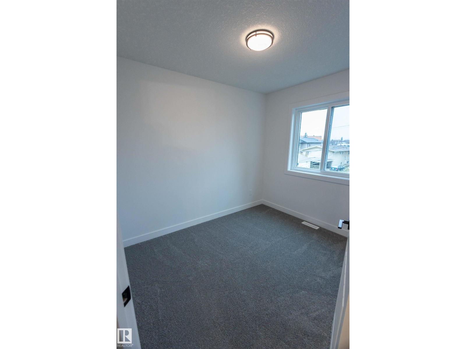 9632 #1 And 9632 #2 110 Ave Nw, Edmonton, Alberta  T5H 1H5 - Photo 28 - E4482417