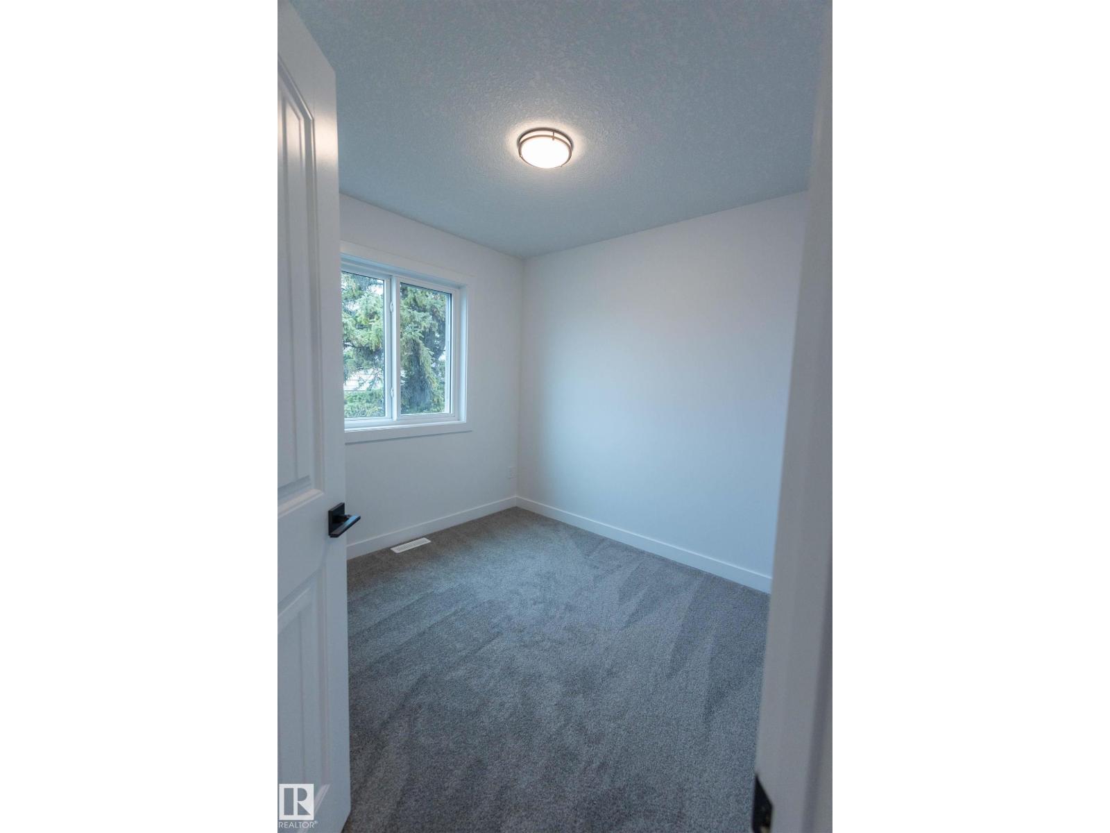 9632 #1 And 9632 #2 110 Ave Nw, Edmonton, Alberta  T5H 1H5 - Photo 29 - E4482417