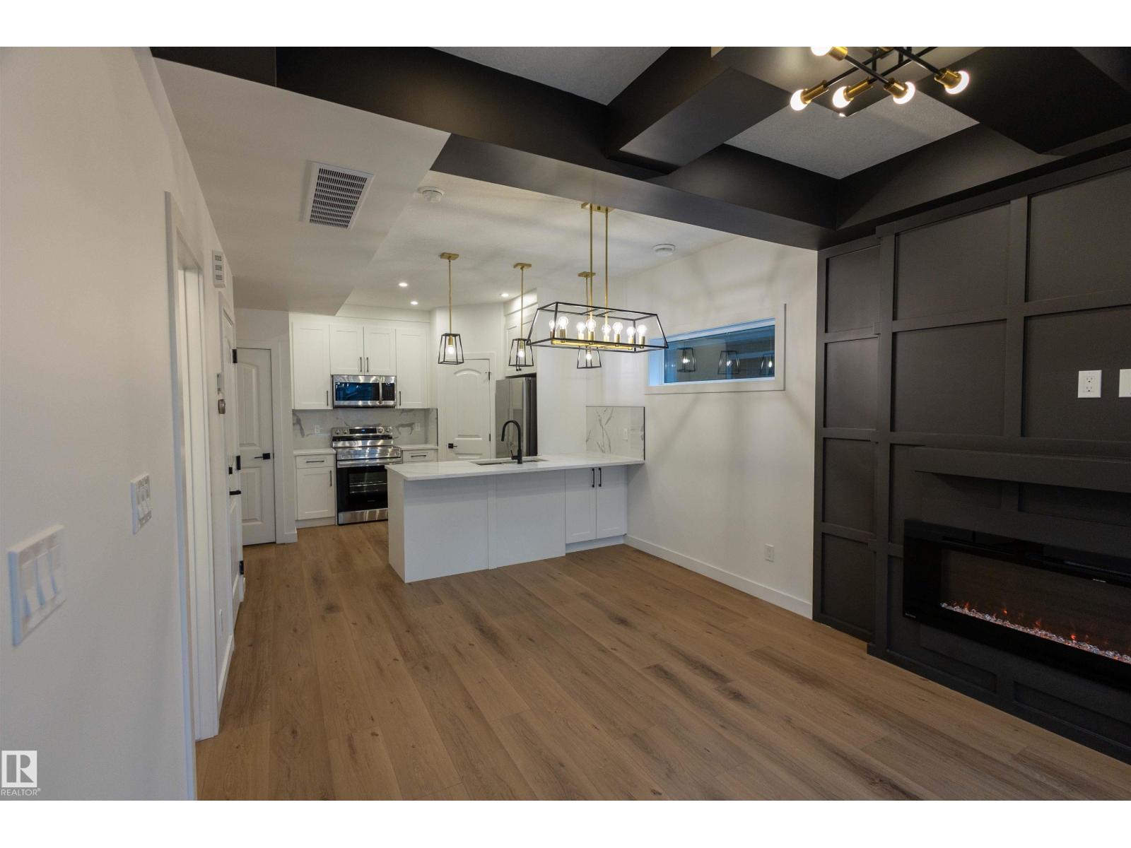 9632 #1 And 9632 #2 110 Ave Nw, Edmonton, Alberta  T5H 1H5 - Photo 6 - E4482417