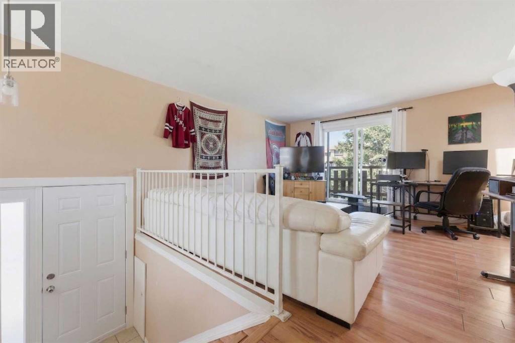 6333/6335 24th Avenue NE, Calgary, Alberta  T1Y 2C5 - Photo 4 - A2301962