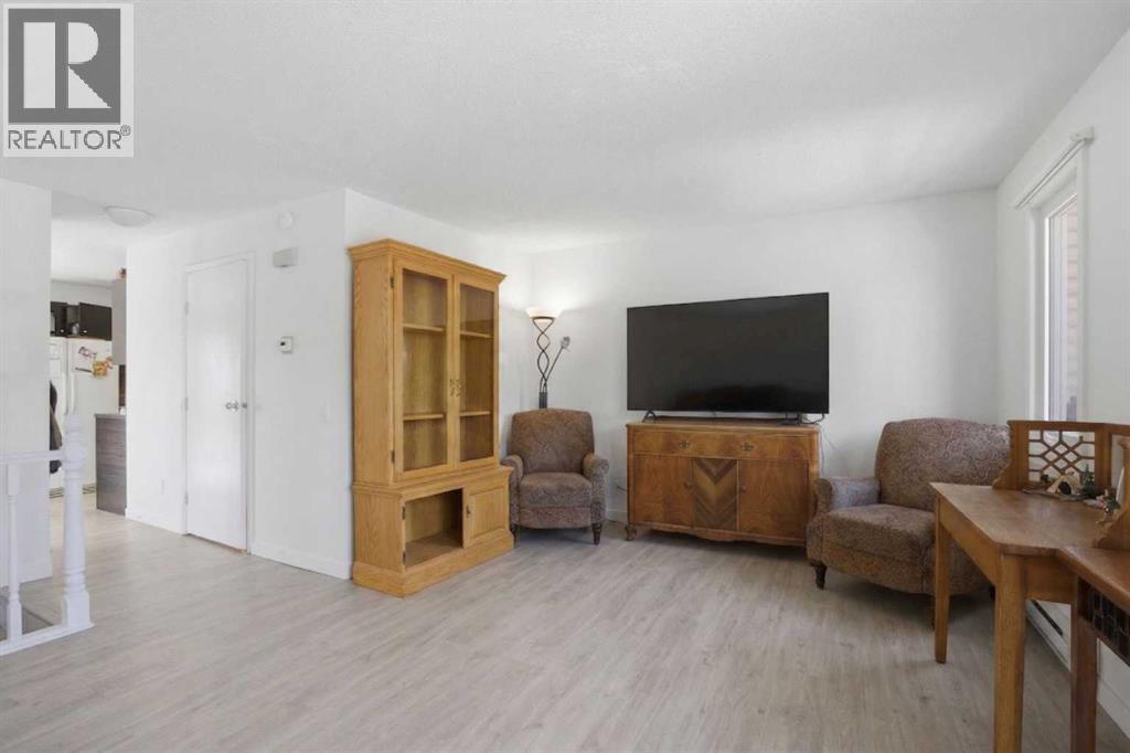 6333/6335 24th Avenue NE, Calgary, Alberta  T1Y 2C5 - Photo 29 - A2301962