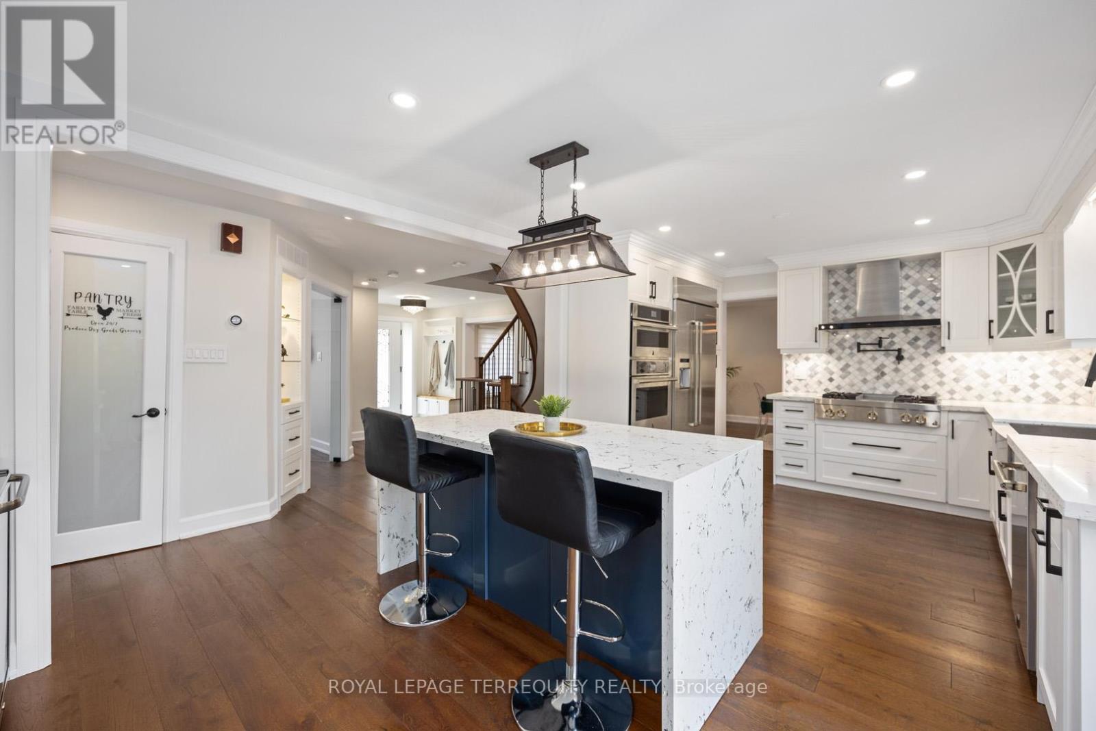 2059 Shawanaga Trail, Mississauga, Ontario L5H 3Z3 - Photo 12 - W13003290