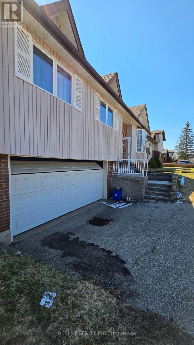 98 Cobblehill Road, Halton Hills, Ontario  L7J 1P3 - Photo 3 - W13003330