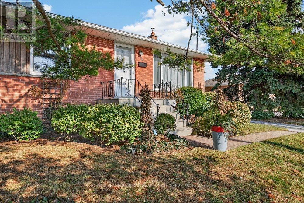 387 Walton Street, Oakville, Ontario  L6K 1R7 - Photo 5 - W13003332