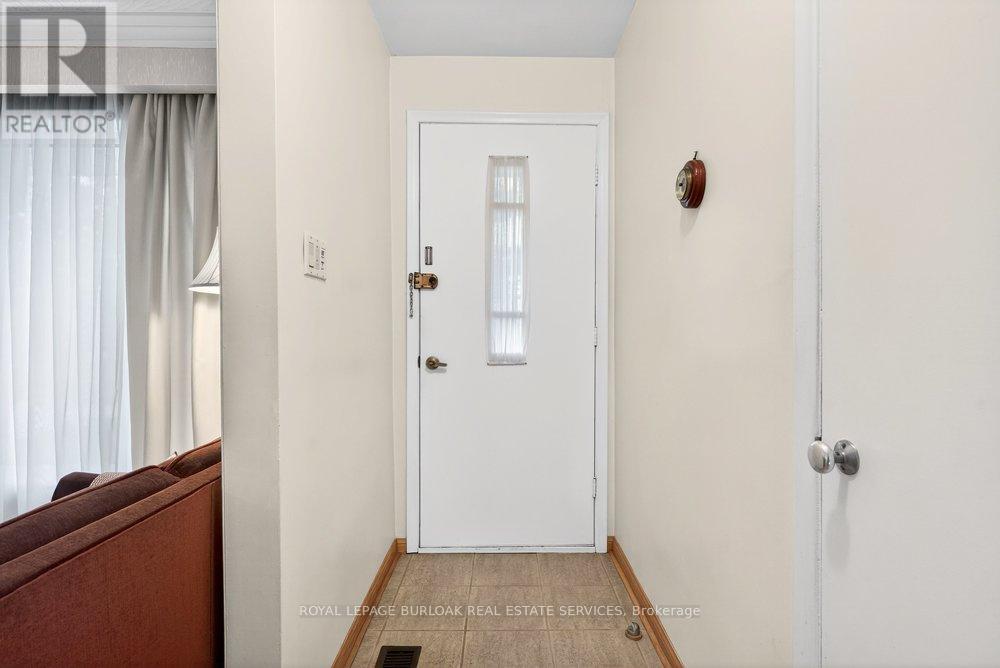 387 Walton Street, Oakville, Ontario  L6K 1R7 - Photo 7 - W13003332