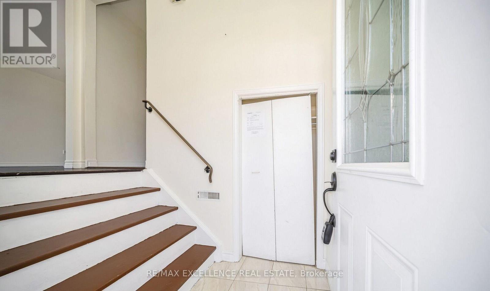 44 Fallway Road, Brampton, Ontario  L6V 3H2 - Photo 2 - W13003342