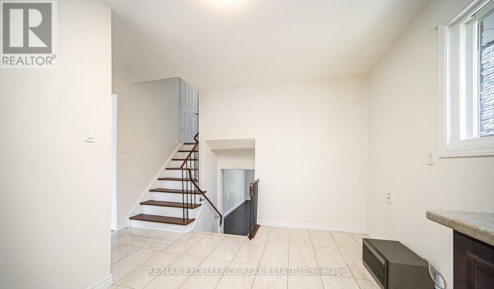 44 Fallway Road, Brampton, Ontario  L6V 3H2 - Photo 7 - W13003342