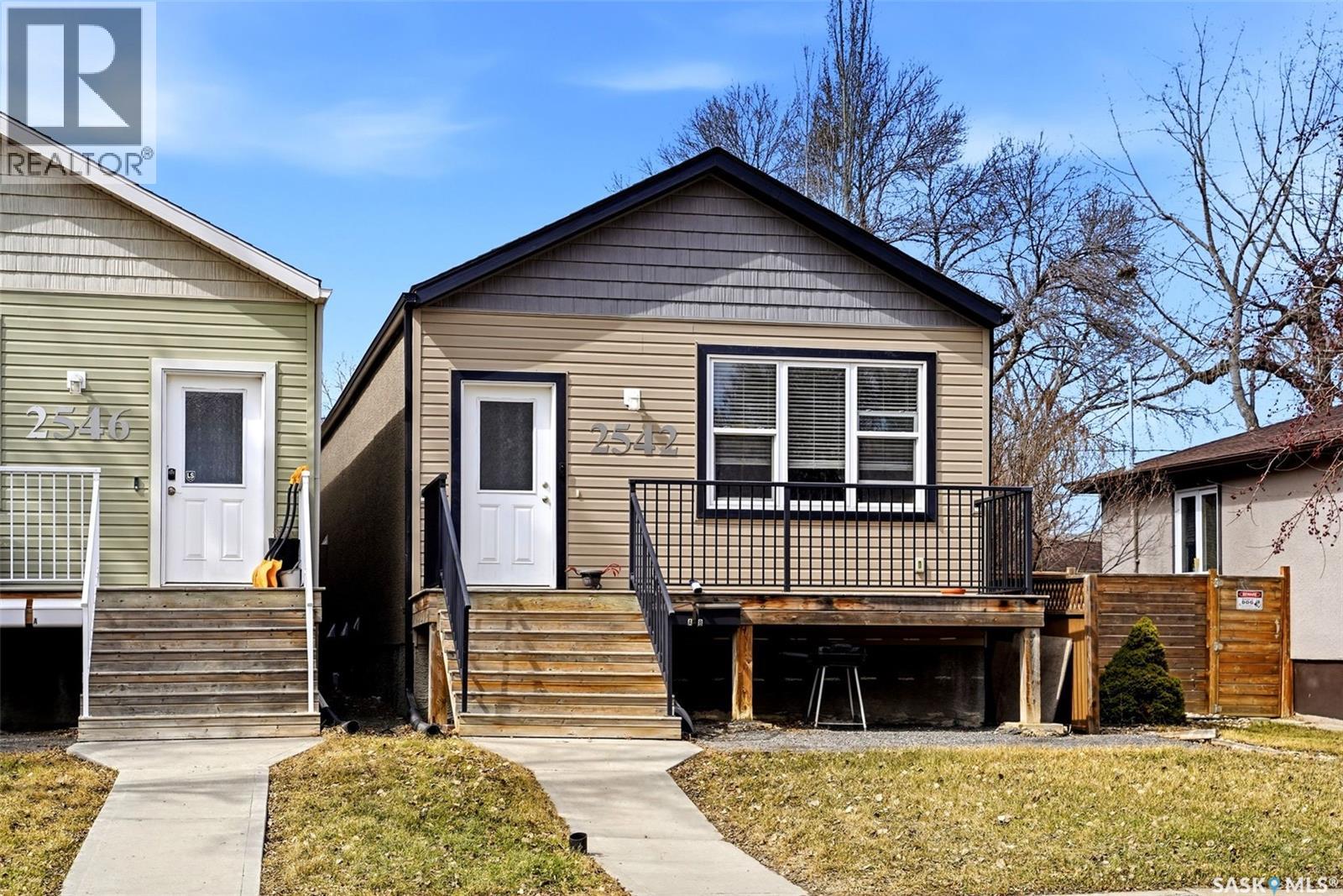 2542 Mcdonald Street, Regina, Saskatchewan  S4N 2Z5 - Photo 2 - SK033017