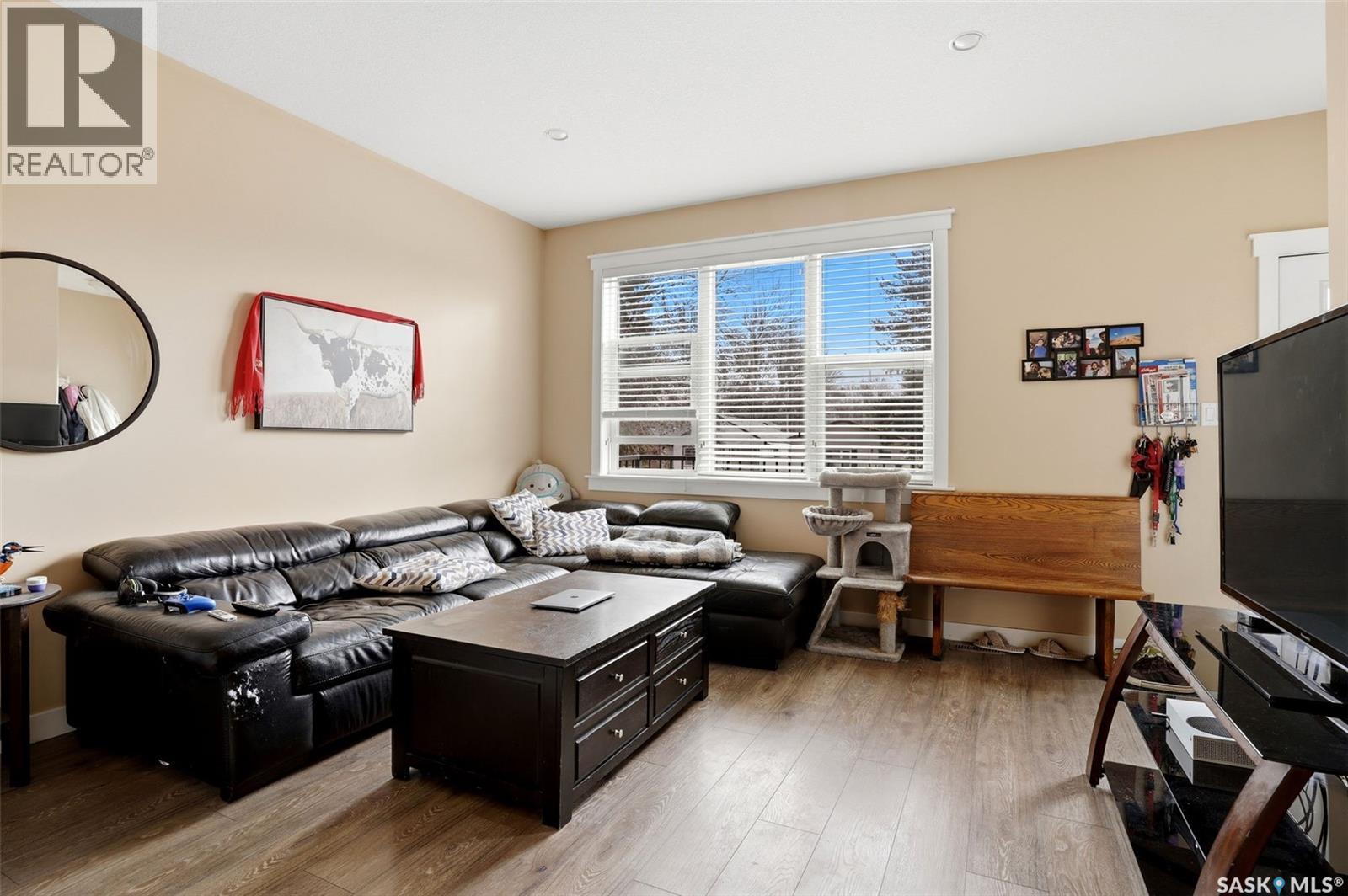 2542 Mcdonald Street, Regina, Saskatchewan  S4N 2Z5 - Photo 4 - SK033017