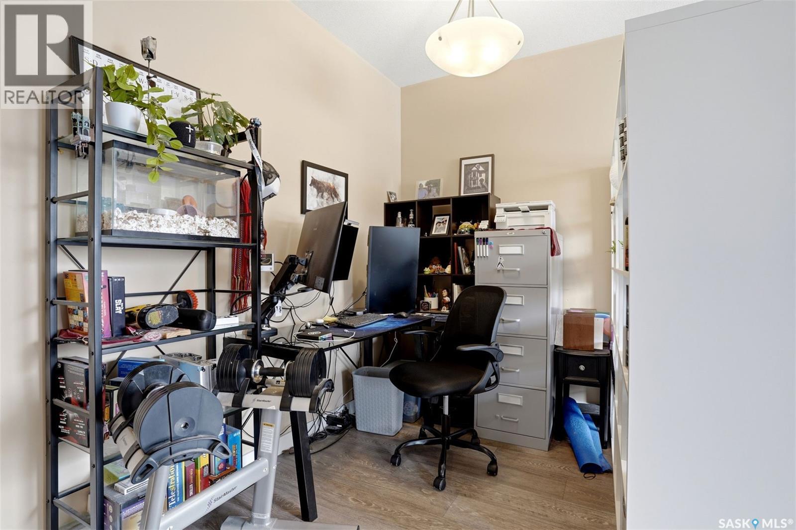 2542 Mcdonald Street, Regina, Saskatchewan  S4N 2Z5 - Photo 6 - SK033017