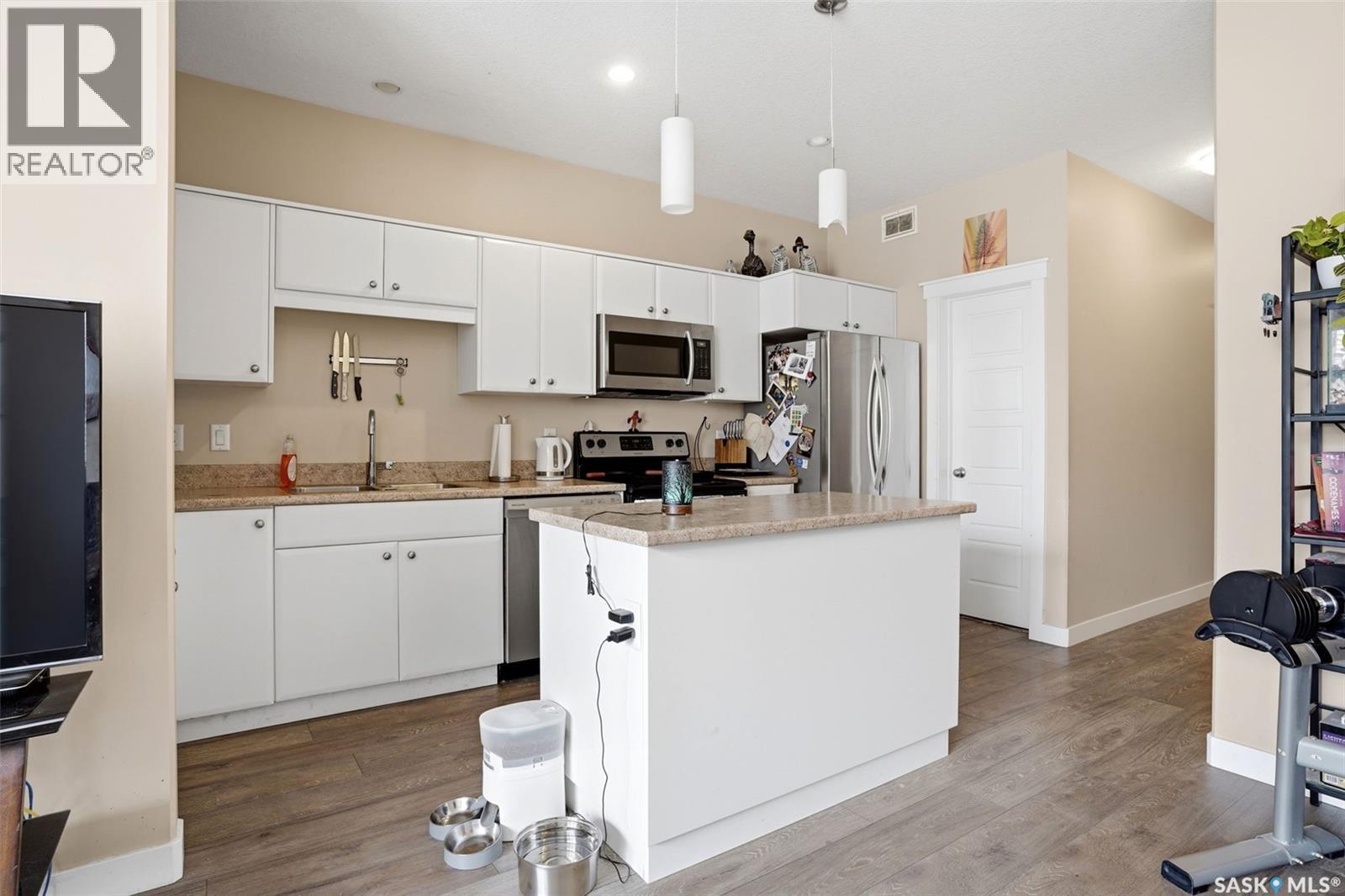 2542 Mcdonald Street, Regina, Saskatchewan  S4N 2Z5 - Photo 8 - SK033017