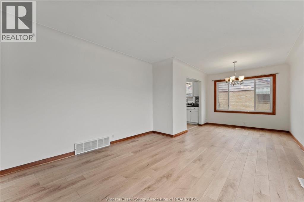 3701 Dandurand Avenue, Windsor, Ontario  N9E 2G4 - Photo 5 - 26008263