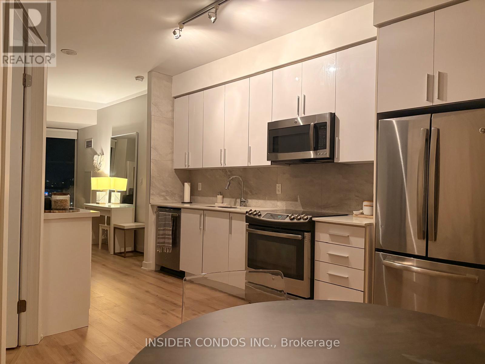 2512 - 20 Bruyeres Mews, Toronto, Ontario  M5V 0G8 - Photo 5 - C12965610