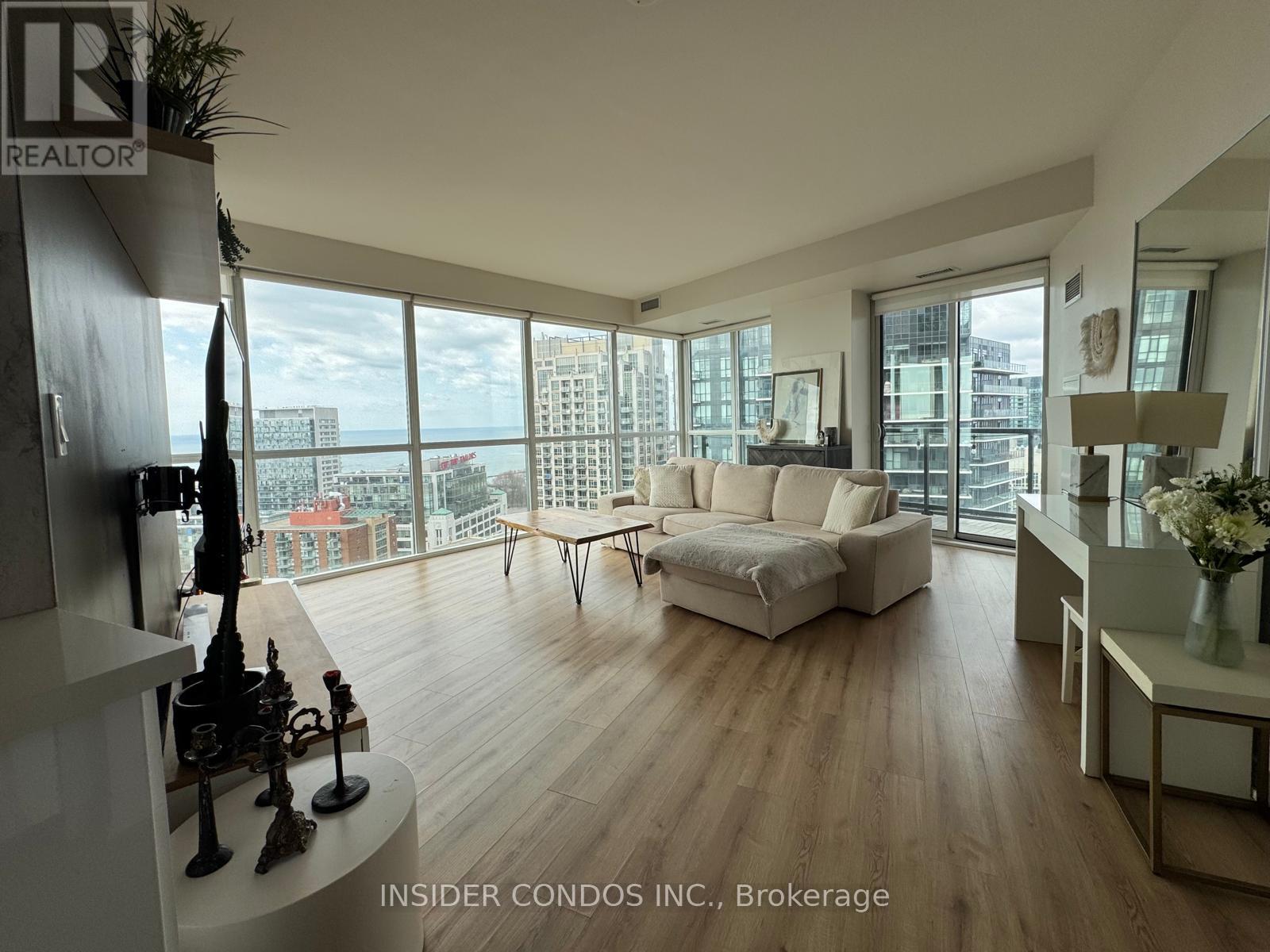 2512 - 20 Bruyeres Mews, Toronto, Ontario  M5V 0G8 - Photo 9 - C12965610