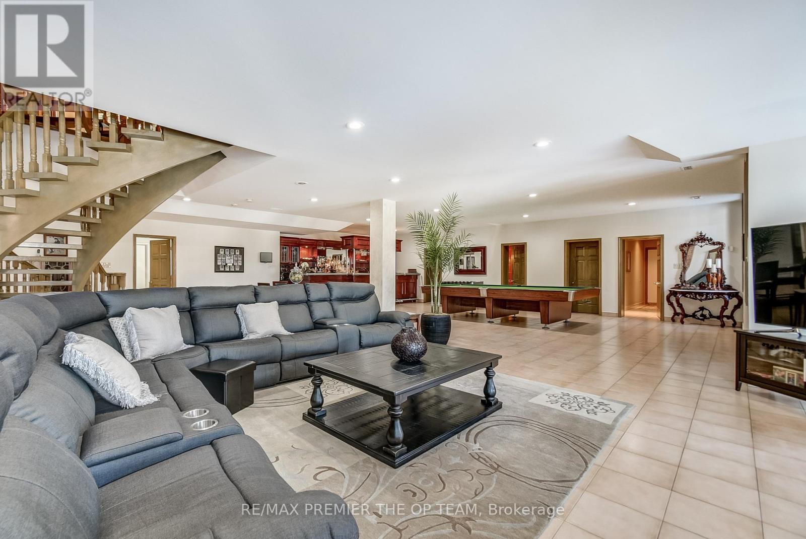 118 Cowan Drive, Vaughan, Ontario  L4L 3E9 - Photo 19 - N12990568