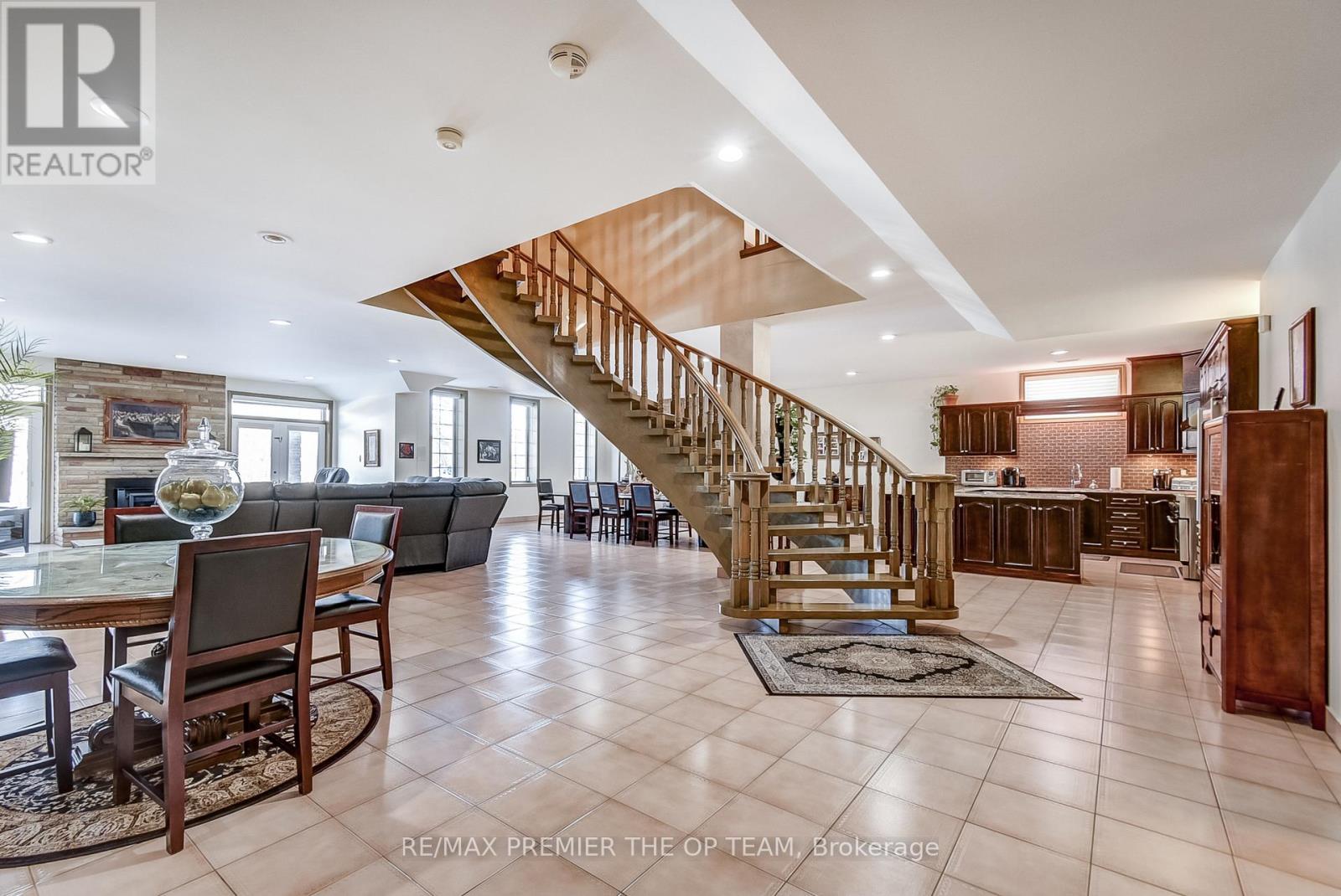 118 Cowan Drive, Vaughan, Ontario  L4L 3E9 - Photo 17 - N12990568