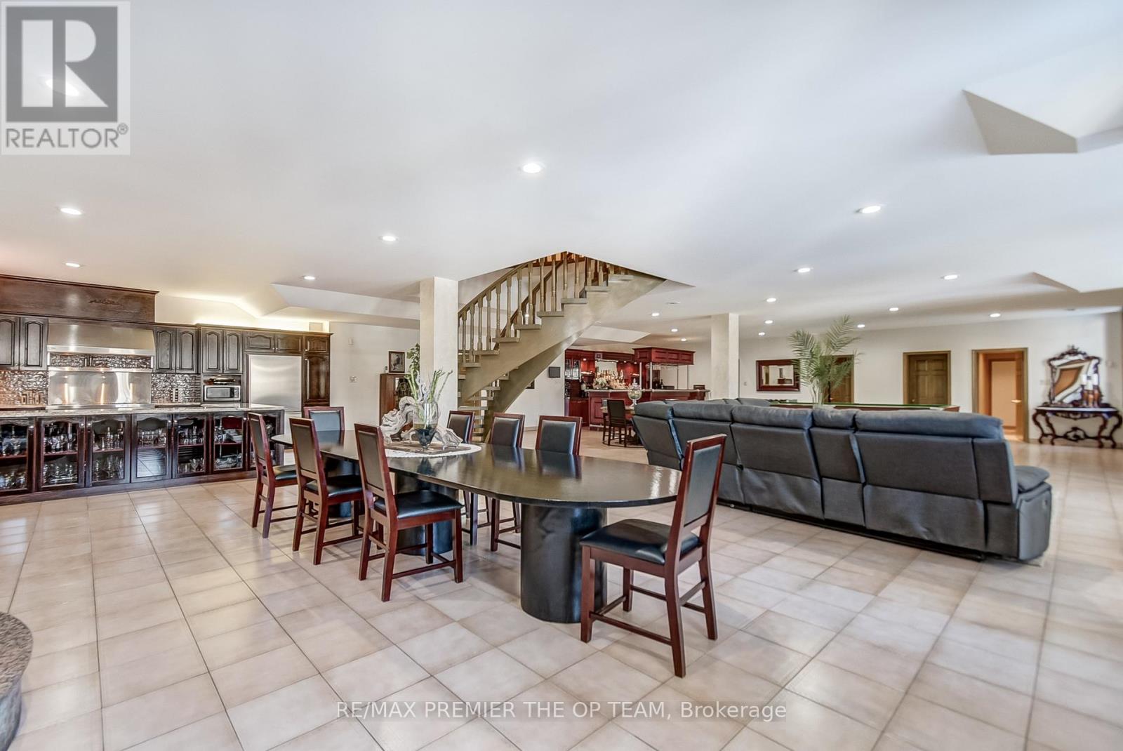 118 Cowan Drive, Vaughan, Ontario  L4L 3E9 - Photo 18 - N12990568