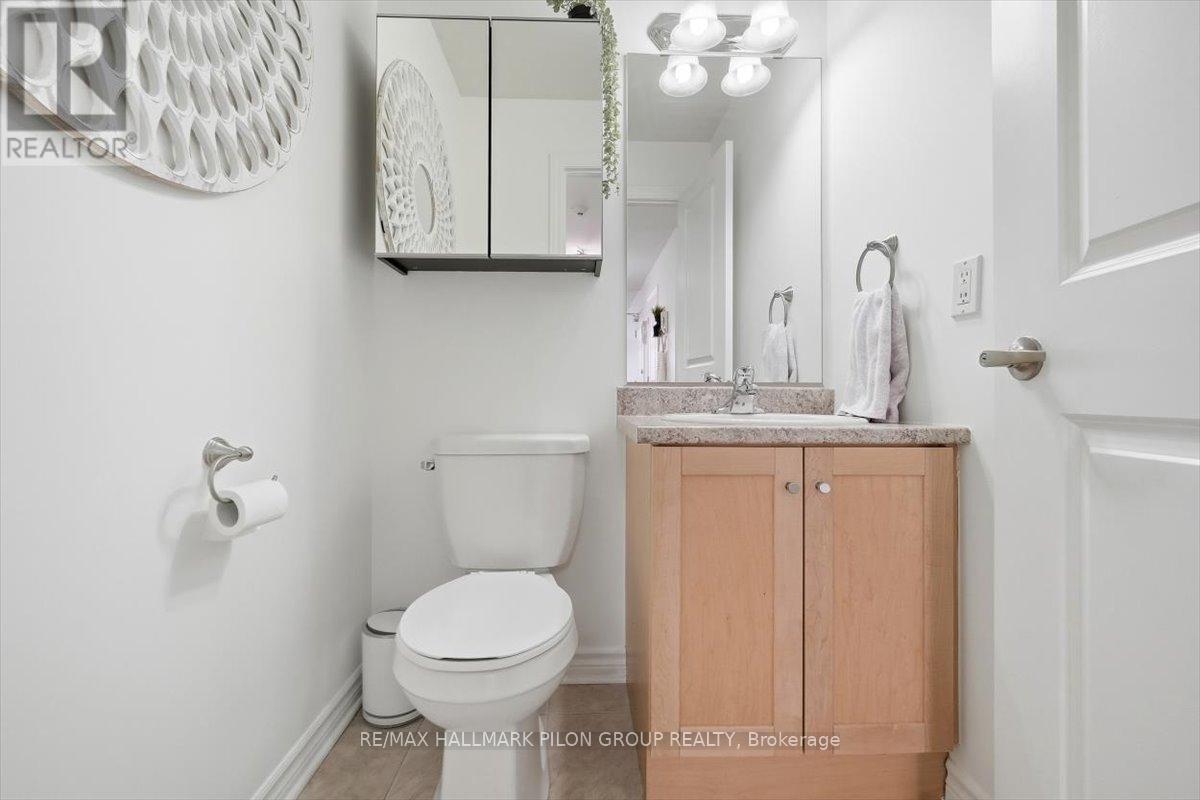 4 - 50 Prestige Circle, Ottawa, Ontario  K4A 0W9 - Photo 10 - X12716766