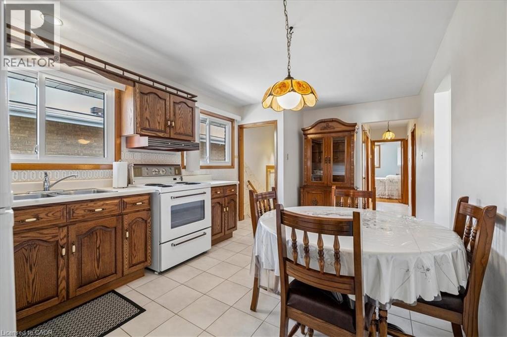 11 Duff Street, Hamilton, Ontario  L9C 1A8 - Photo 11 - 40820986