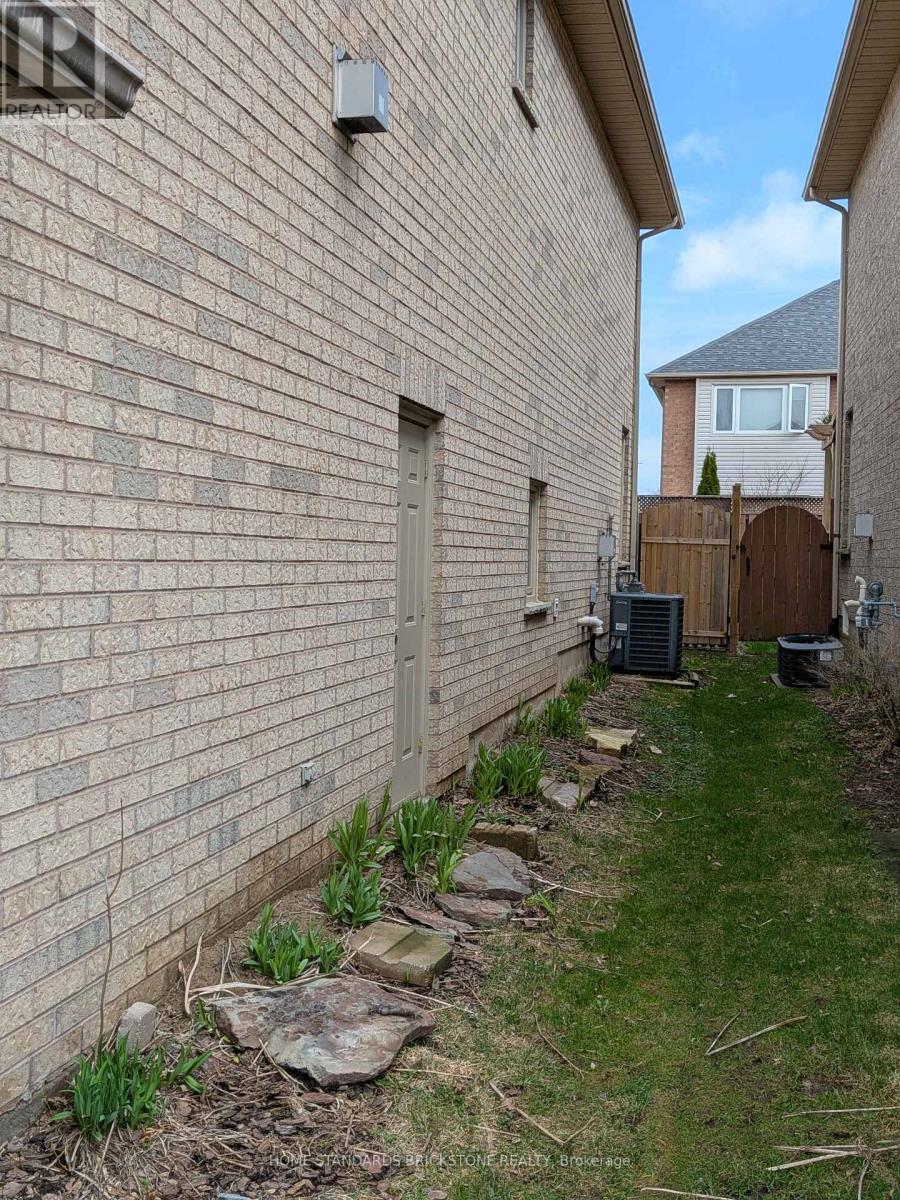 28 Brookhurst Crescent, Hamilton, Ontario  L0R 2H3 - Photo 39 - X13001208