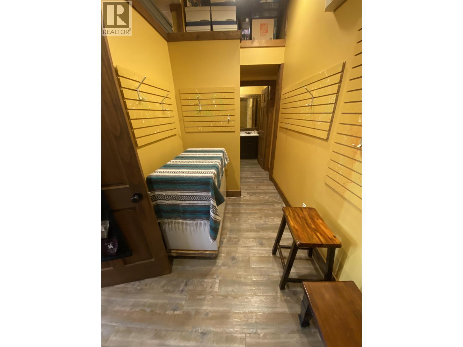 125 Cedar Avenue, 100 Mile House, British Columbia  V0K 2E0 - Photo 13 - C8072420