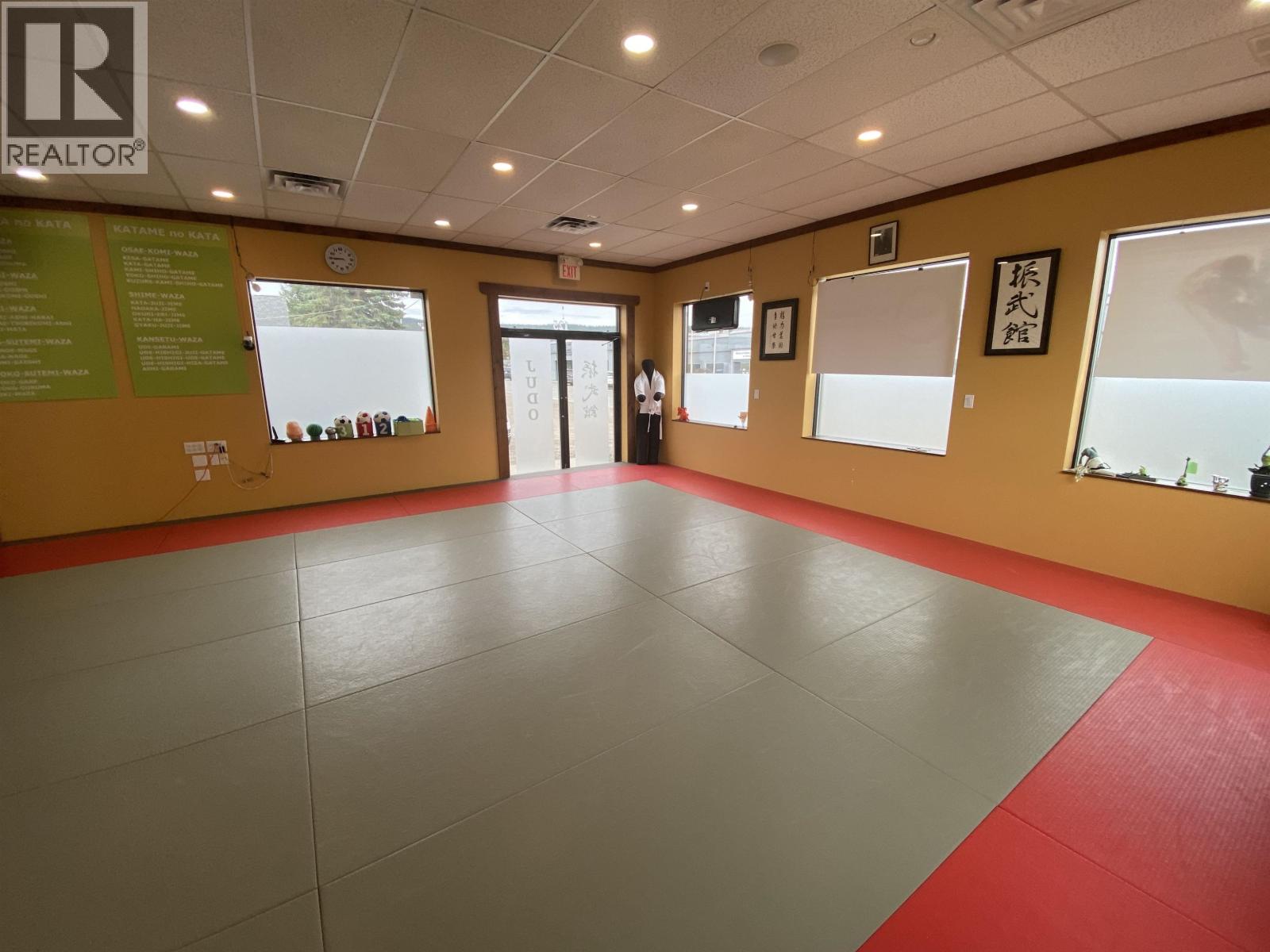 125 Cedar Avenue, 100 Mile House, British Columbia  V0K 2E0 - Photo 11 - C8072420