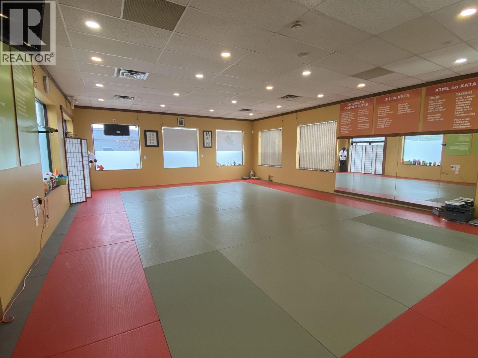 125 Cedar Avenue, 100 Mile House, British Columbia  V0K 2E0 - Photo 9 - C8072420