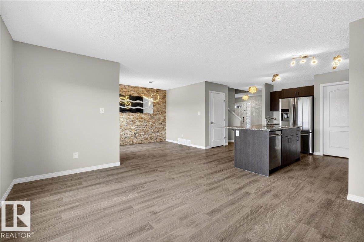 17023 38 St Nw Nw, Edmonton, Alberta  T5Y 3S1 - Photo 6 - E4481111