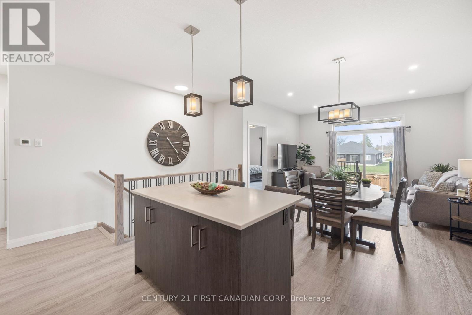 100 Rowe Avenue, South Huron, Ontario  N0M 1S1 - Photo 14 - X13003402