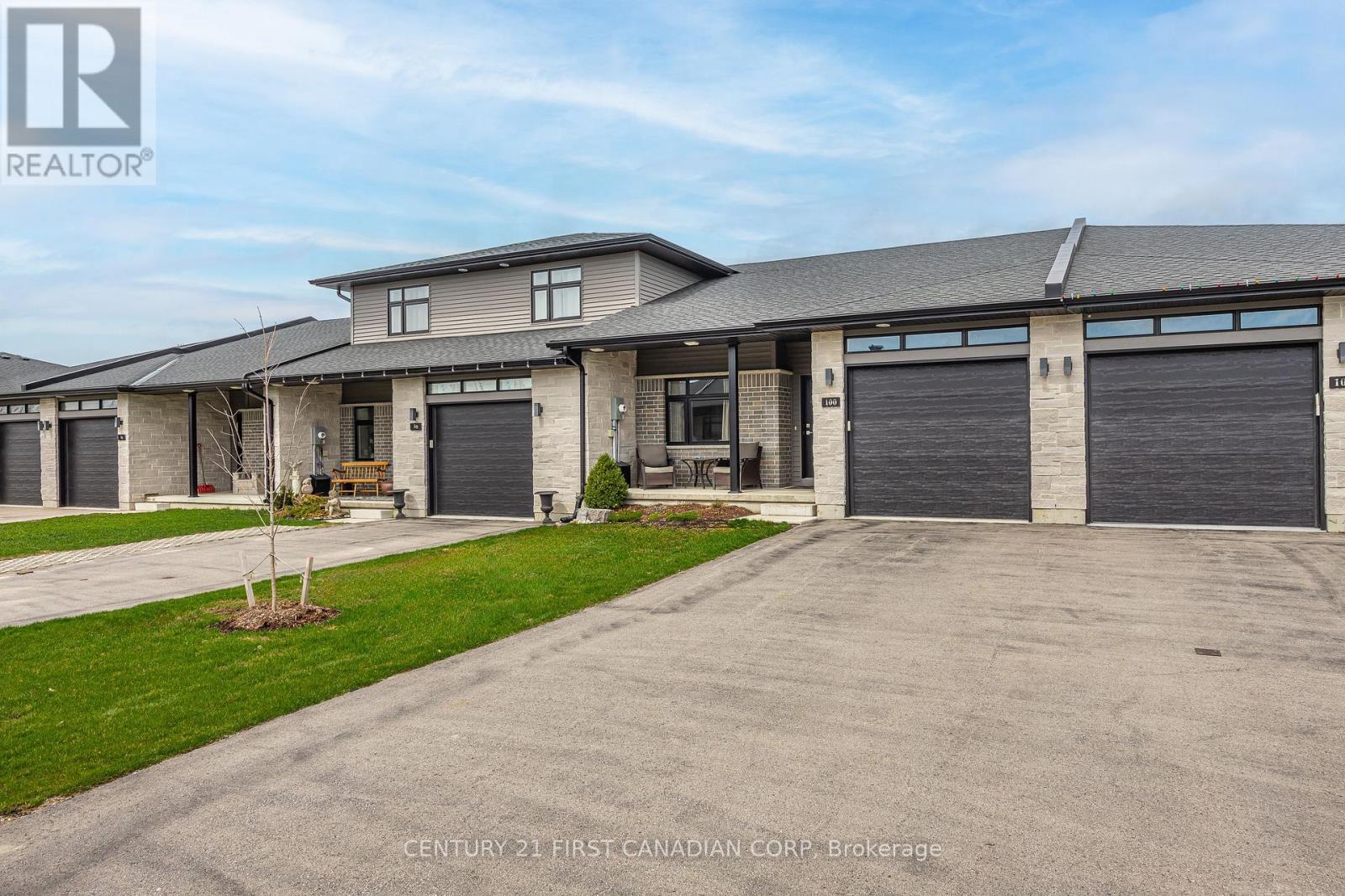 100 Rowe Avenue, South Huron, Ontario  N0M 1S1 - Photo 3 - X13003402