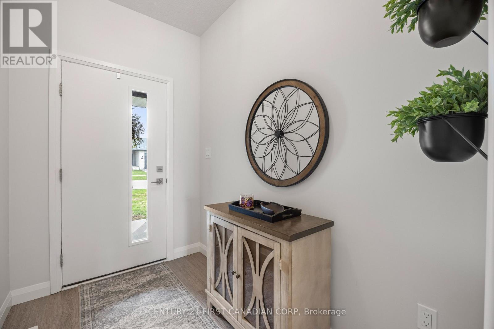 100 Rowe Avenue, South Huron, Ontario  N0M 1S1 - Photo 6 - X13003402